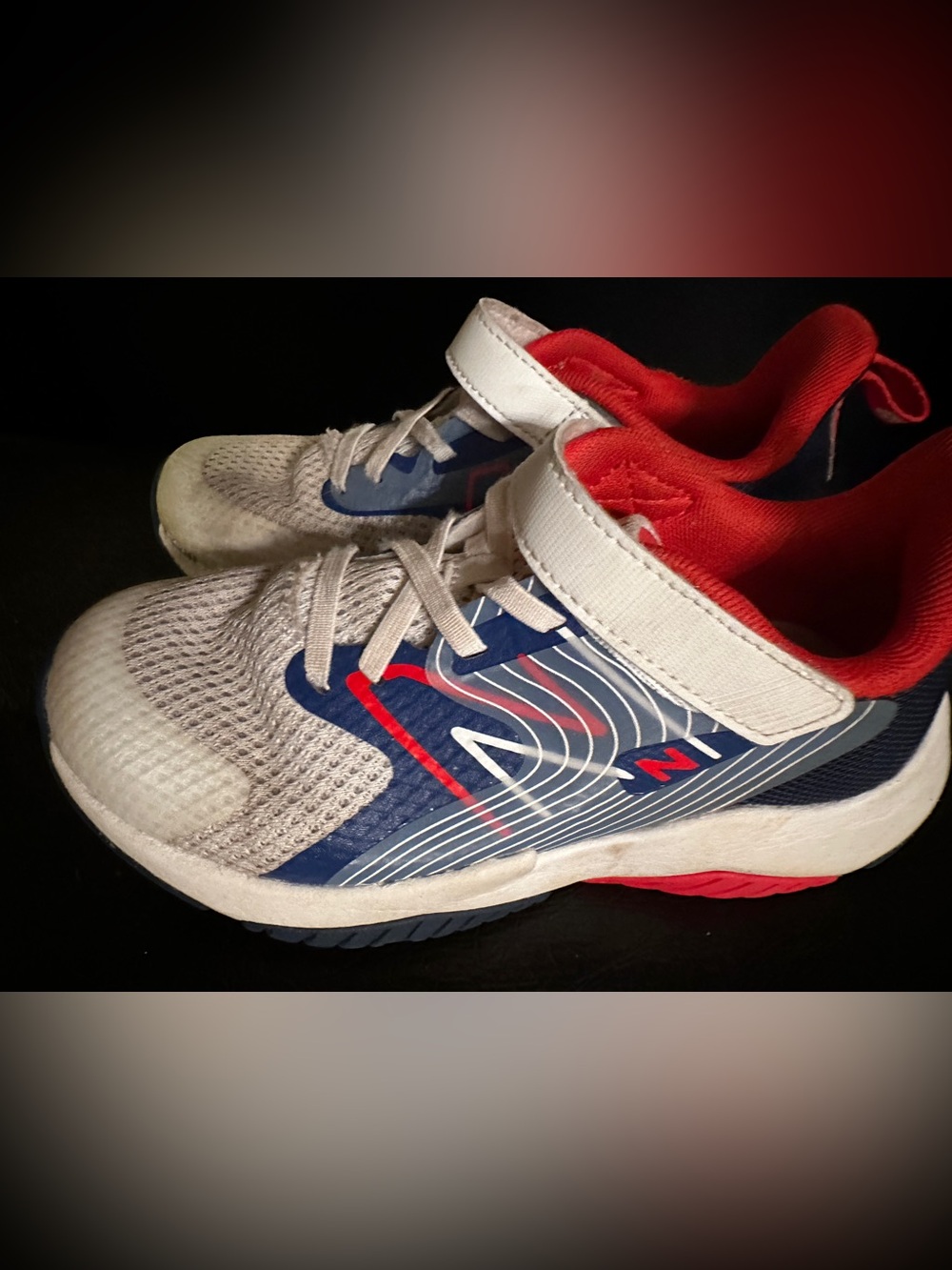 New Balance Rave Run v2 Kids Sneakers Navy Red Gray Boys Size 1.5 EXTRA WIDE